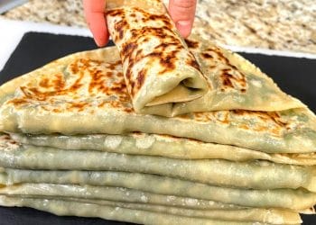 Turte gustoase cu spanac și brânză feta – Se prepară din 300g făină, 150 ml apă, 170g spanac, 100g brânză feta și […]