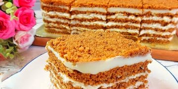 Prăjitură de casă rapidă și delicioasă, gata în 15 minute – Prăjitură cu cremă fină și straturi crocante