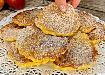Clătite cu mere – Se prepară în 2 timpi și 3 mișcări – Clătite delicioase și aromate, merită încercate