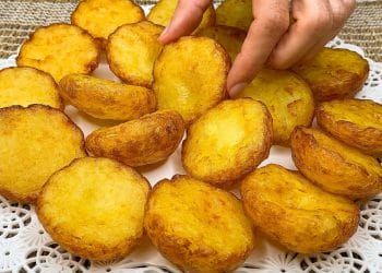 Aperitiv crocant din doar 2 ingrediente – Dispar imediat de pe farfurii – Încercați rețeta, o să vă placă mult