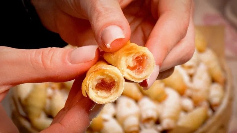 Retete Raluca - Cornulete cu bors a